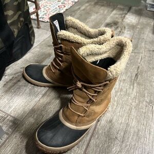 Sorel Tan and Black Winter Boots